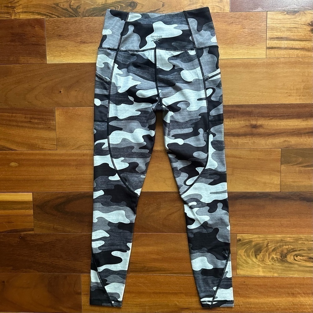 Reebok Camo Cropped Leggings - Picture 5 of 9